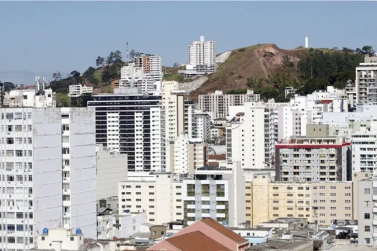 Justiça suspende aumento do IPTU